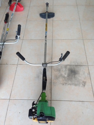 เครื่องตัดหญ้ามือสองญี่ปุ่น 3 แรง 202H เครื่องตัดหญ้ามือสองญี่ปุ่น 3 แรง 202H