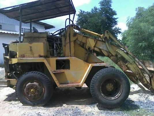 ขายรถตักล้อยาง เครื่องดี ทำงานได้ปกติ ท่านไดกำลังมองหาอยู่ ด่วนเลยนะครับ เดี๋ยวไม่ทัน สภาพพร้อมใช้งาน ราคา85,000 สนใจโทร 090-8588220คุณนะ 093-3258446คุณบิว หรือเข้าดูสินค้าอื่นๆได้ที่ www.narong2truck.com หรือ www.truck.in.th/498 หรือเพจFacebook ณรงค์ ซื้