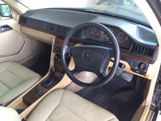 ขาย benz E280 สีดำ ปี91 เครื่องJ LPG ภายในสวย ขาย benz E280 สีดำ ปี91 เครื่องJ LPG ภายในสวย