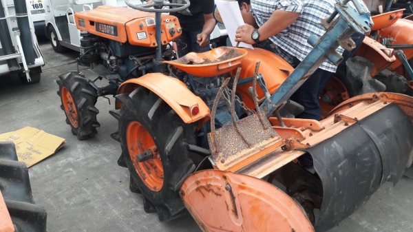 ขายรถไถคูโบต้าB6000 รถเก่านอกยังไม่เคยใช้งานในเมืองไทยคับ