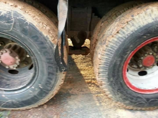 ขายรถ10ล้อ 2เพลา ร็อกกี้240 เทอร์โบอินเตอร์ มีระบบลากพ่วง พาวเวอร์ เบรกจิฟฟี่ รถสวยสภาพดี พร้อมใช้งาน เอกสารถูกต้อง เล่มทะเบียนพร้อมโอน ราคา670,000 สนใจโทร 090-8588220คุณนะ 093-3258446คุณบิว หรือเข้าดูสินค้าอื่นๆได้ที่ www.narong2truck.com หรือ www.truck.