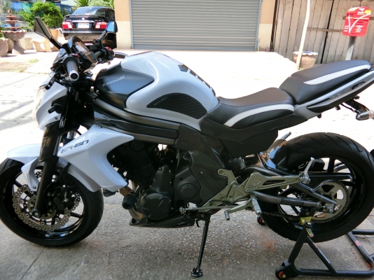 er6n ปี 12