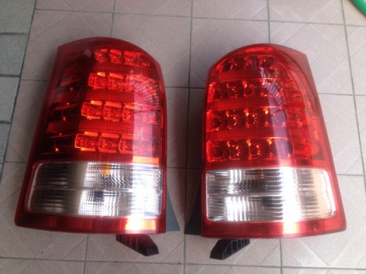 ไฟท้าย TOYOTA WISH LED 4 เเถวเก่าญี่ปุ่นเเท้สภาพสวยคู่ละ