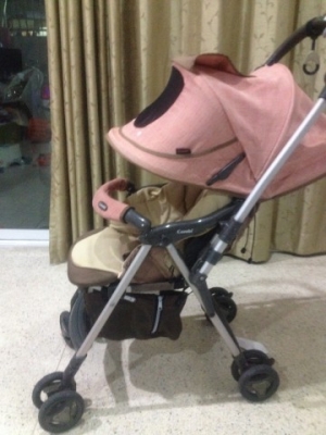 รถเข็น COMBI รุ่น RICCO W เก่าญี่ปุ่นเเท้สภาพสวยๆสียังสดครับ