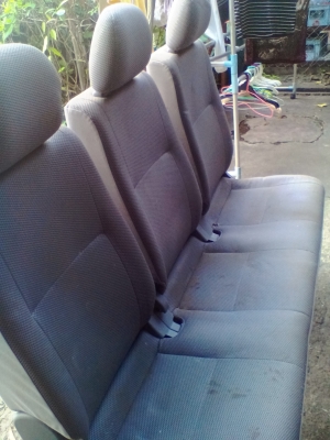 เบาะรถตู้