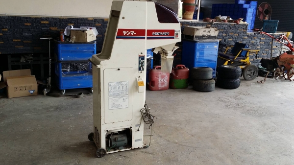 เครื่องชั่งพร้อมคัดแยกเมล็ด YANMAR รุ่น URC20 เก่าญี่ปุ่น สภาพสวย