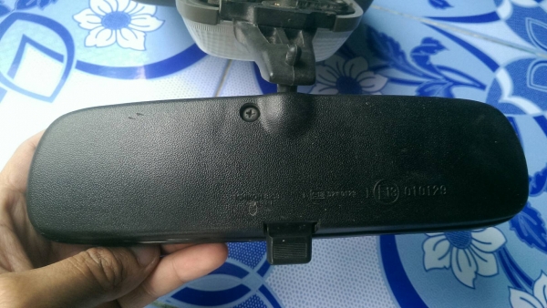 กระจกมองหลังในเก๋ง เก่าญี่ปุ่น