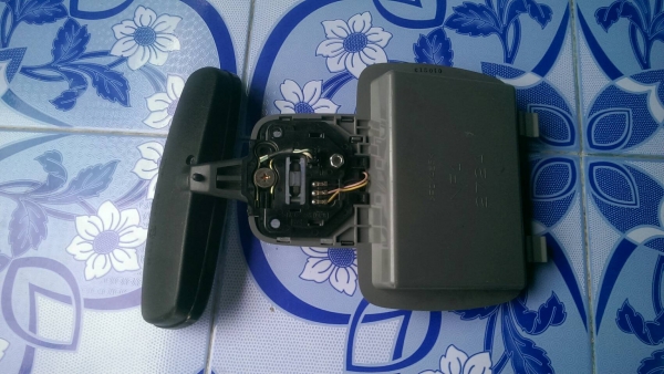 กระจกมองหลังในเก๋ง เก่าญี่ปุ่น