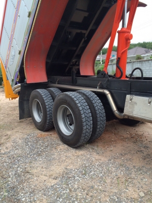 ขาย Rocky 210 วางเครื่อง P11C 330 แรง ผ้าเบรคใหญ่ มีระบบลากพ่วง คานหน้า deca เกียร์ Rockwel กระบะต่อใหม่ ยางใหม่ 10 เส้น หัวนอก แจ้งลงเล่มหมดแล้ว  สนใจ โทร 0824691806