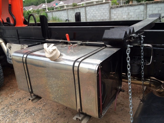 ขาย Rocky 210 วางเครื่อง P11C 330 แรง ผ้าเบรคใหญ่ มีระบบลากพ่วง คานหน้า deca เกียร์ Rockwel กระบะต่อใหม่ ยางใหม่ 10 เส้น หัวนอก แจ้งลงเล่มหมดแล้ว  สนใจ โทร 0824691806