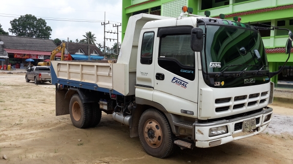 ขาย 6 ล้อดั้ม 195 พร้อมใช้งาน  ต่อรองมา ขายได้ขายเลย ดูรถที่หาดใหญ่คับ