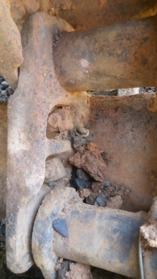 ขายโซ่พร้อมใบรถแทรกเตอร์ D-5 ตีนไก่ สภาพสวย ยี่ห้อเบอร์โก้ ขายไม่แพงครับ