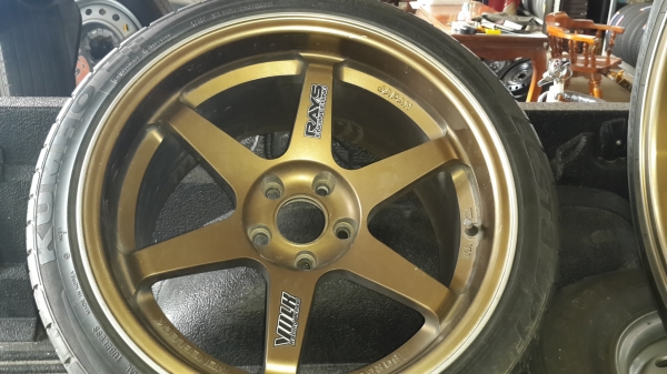 แม็กte37ขอบ 18 พร้อมยาง