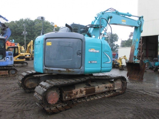 ขายรถขุดเก่าญี่ปุ่น kobelco sk135sryy05 (รุ่น8)รถสวยจริง รถมาถึงเมืองไทยเร็วๆนี้ สนใจติดต่อสอบถาม 092-3309229 อีด