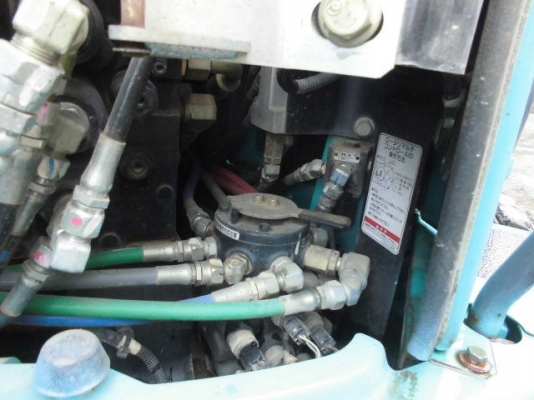 ขายรถขุดเก่าญี่ปุ่น kobelco sk135sryy05 (รุ่น8)รถสวยจริง รถมาถึงเมืองไทยเร็วๆนี้ สนใจติดต่อสอบถาม 092-3309229 อีด