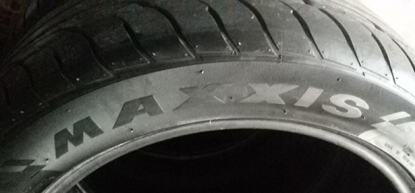 ยาง Maxxis 255-45-18