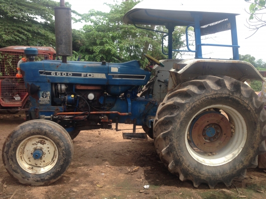 ขายรถไถ Ford 6600 เสื้อลาย ยางหลังใหม่ ฟายสโตนไม่มีเล่ม 205,000 ยกเลยครับ