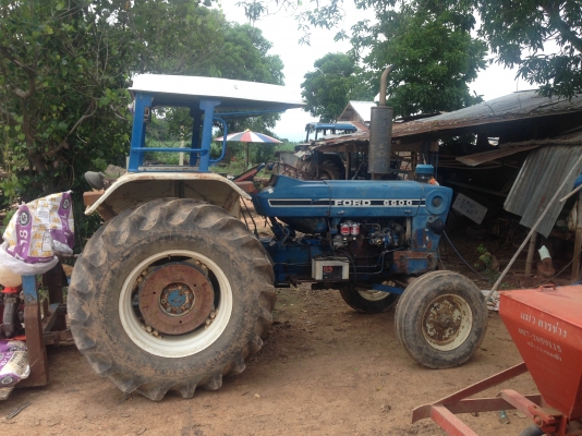 ขายรถไถ Ford 6600 เสื้อลาย ยางหลังใหม่ ฟายสโตนไม่มีเล่ม 205,000 ยกเลยครับ