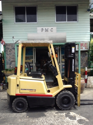+++ ขายโฟล์คลิฟท์  SUMITOMO FD15  ขนาด  1.5  ตัน  เครื่องยนต์ดีเซล  เสา  3  เมตร  เกียร์ออโตเมติค  ยางตันใหม่