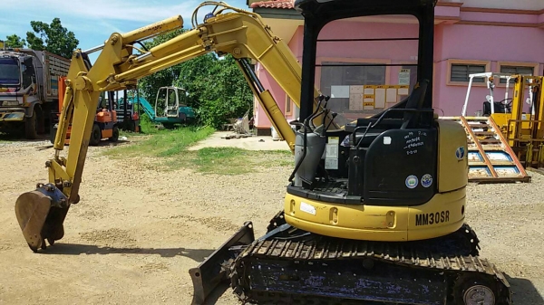 ขายรถแบคโฮ MITSUBISHI MM30 SR เครื่อง S3L คอนโทลสั้น แทรคเหล็ก ปั๊มนิ้ว เครื่องดี ปั๊มดี เอวแน่น รถเก่าญี่ปุ่น ติดต่อ089-7949488
