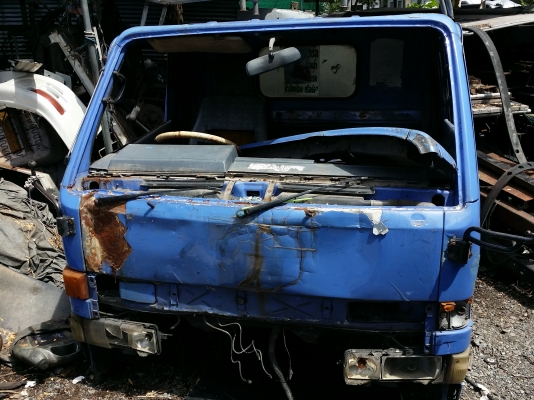 ขายหัวเก๋ง ชนมาตามรูปNKR 12V. ยกหัวได้ อุปกรณ์ครบ ไม่มีผุ ตามรูป