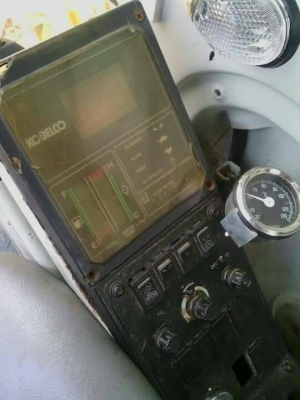 ขาย 750,000 KOBELCO sk  120 MARK 3  เครื่องดี ไฟฟ้าครบ  เอกสารอินวอยท์  รถอยู่ จ.บุรีรัมย์ 090-772-3710 090-772-3708