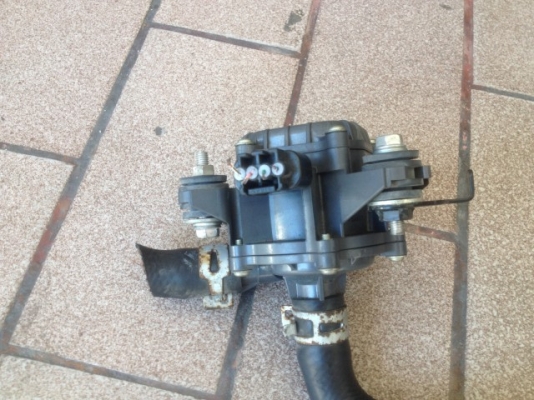 ปั้มน้ำ 12V AISIN เก่าญี่ปุ่นสภาพสวยใช้งานได้ปกติ ปั้มน้ำ 12V AISIN เก่าญี่ปุ่นสภาพสวยใช้งานได้ปกติ