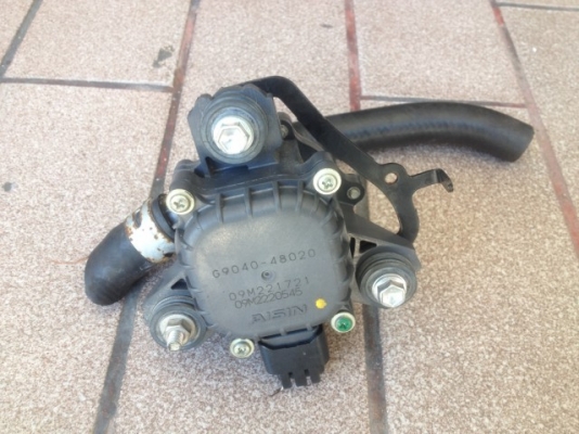 ปั้มน้ำ 12V AISIN เก่าญี่ปุ่นสภาพสวยใช้งานได้ปกติ