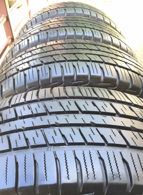 ยาง FALKEN 265 65 17 กลางปี14 ดอกเต็ม เนื้อนิ่มๆ ไม่มีปะ ราคาไม่แพง