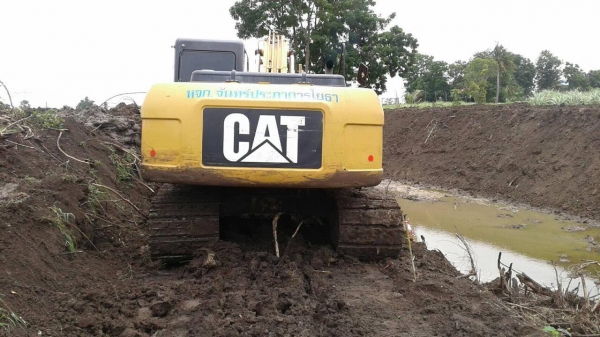 แบคโฮ สภาพสวย แบคโฮ สภาพสวย