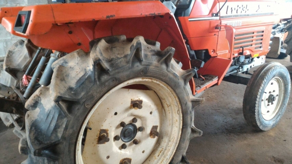 ขายรถไถ KUBOTA L1-235 ราคา 65,000  มีบริการขนส่งทั่วไทย DC Tractor Rayong 0818618678,0899347475 https://www.facebook.com/DC-Tractor-Rayong-307154532717928/shop?ref=page_internal&amp;rid=307154532717928&amp;rt=9 id line=081-8618678 id line=089-9347475