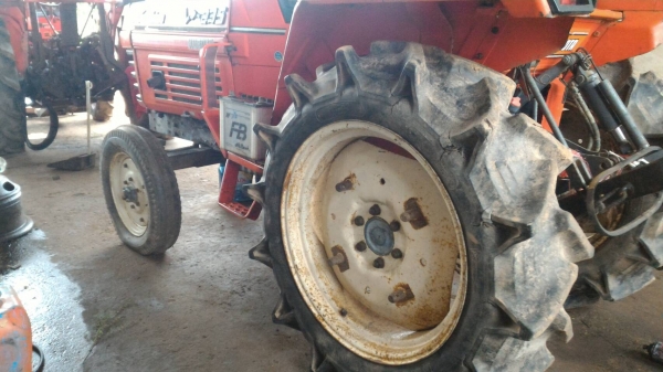 ขายรถไถ KUBOTA L1-235 ราคา 65,000  มีบริการขนส่งทั่วไทย DC Tractor Rayong 0818618678,0899347475 https://www.facebook.com/DC-Tractor-Rayong-307154532717928/shop?ref=page_internal&amp;rid=307154532717928&amp;rt=9 id line=081-8618678 id line=089-9347475