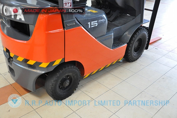 ขายรถโฟล์คลิฟท์มือสอง TOYOTA รุ่น 8FG15-13043 ราคา 255,000 บาท นำเข้าจากประเทศญี่ปุ่น 100\% ไม่เคยใช้งานในไทย