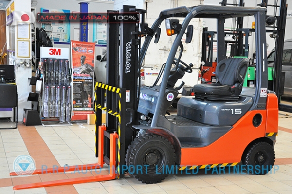 ขายรถโฟล์คลิฟท์มือสอง TOYOTA รุ่น 8FG15-13043 ราคา 255,000 บาท นำเข้าจากประเทศญี่ปุ่น 100\% ไม่เคยใช้งานในไทย