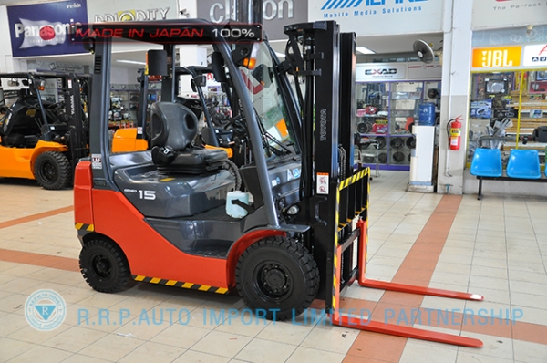 ขายรถโฟล์คลิฟท์มือสอง TOYOTA รุ่น 8FD15-33367 ราคา 385,000 บาท นำเข้าจากประเทศญี่ปุ่น 100\% ไม่เคยใช้งานในไทย