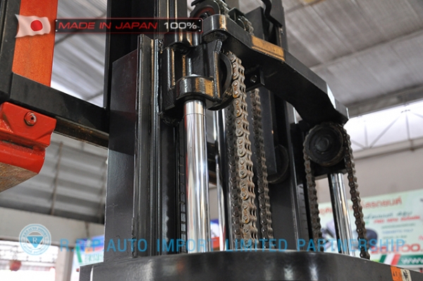 ขายรถโฟล์คลิฟท์มือสอง TOYOTA รุ่น 8FD15-33367 ราคา 385,000 บาท นำเข้าจากประเทศญี่ปุ่น 100\% ไม่เคยใช้งานในไทย