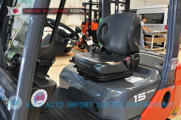 ขายรถโฟล์คลิฟท์มือสอง TOYOTA รุ่น 8FD15-33367 ราคา 385,000 บาท นำเข้าจากประเทศญี่ปุ่น 100\% ไม่เคยใช้งานในไทย