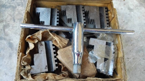 สามจับพร้อมฟันกลับของใหม่ขนาด 5"นิ้ว ใหม่อยู่ในกล่อง 100\%