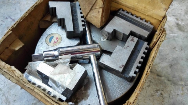 สามจับพร้อมฟันกลับของใหม่ขนาด 5"นิ้ว ใหม่อยู่ในกล่อง 100\%