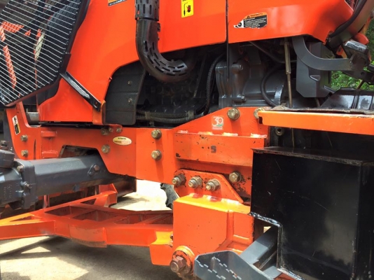 ขายรถไถ Kubota M7040 (4WD) พร้อมดันหน้า ผานพรวนช้าง รถสภาพเดิมๆ พร้อมใช้งานครับ ขายรถไถ Kubota M7040 (4WD) พร้อมดันหน้า ผานพรวนช้าง รถสภาพเดิมๆ พร้อมใช้งานครับ