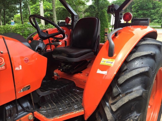 ขายรถไถ Kubota M7040 (4WD) พร้อมดันหน้า ผานพรวนช้าง รถสภาพเดิมๆ พร้อมใช้งานครับ