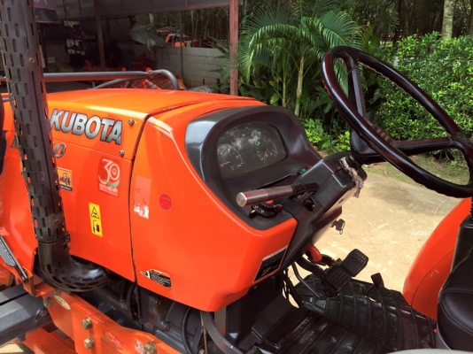 ขายรถไถ Kubota M7040 (4WD) พร้อมดันหน้า ผานพรวนช้าง รถสภาพเดิมๆ พร้อมใช้งานครับ ขายรถไถ Kubota M7040 (4WD) พร้อมดันหน้า ผานพรวนช้าง รถสภาพเดิมๆ พร้อมใช้งานครับ