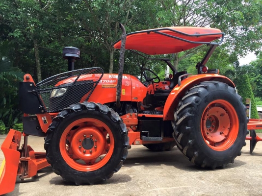 ขายรถไถ Kubota M7040 (4WD) พร้อมดันหน้า ผานพรวนช้าง รถสภาพเดิมๆ พร้อมใช้งานครับ ขายรถไถ Kubota M7040 (4WD) พร้อมดันหน้า ผานพรวนช้าง รถสภาพเดิมๆ พร้อมใช้งานครับ