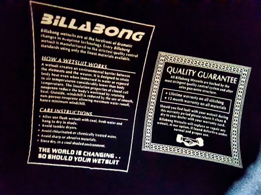 ชุดเว็ทสูท 2ชุด เก่านอก ชุดเว็ทสูท 2ชุด เก่านอก