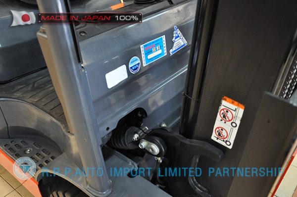 ขายรถโฟล์คลิฟท์มือสอง TOYOTA รุ่น  8FG15-30581 ราคา 285,000 บาท นำเข้าจากประเทศญี่ปุ่น 100\% ไม่เคยใช้งานในไทย