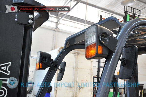 ขายรถโฟล์คลิฟท์มือสอง TOYOTA รุ่น  8FG15-30581 ราคา 285,000 บาท นำเข้าจากประเทศญี่ปุ่น 100\% ไม่เคยใช้งานในไทย