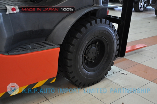 ขายรถโฟล์คลิฟท์มือสอง TOYOTA รุ่น  8FG15-30581 ราคา 285,000 บาท นำเข้าจากประเทศญี่ปุ่น 100\% ไม่เคยใช้งานในไทย