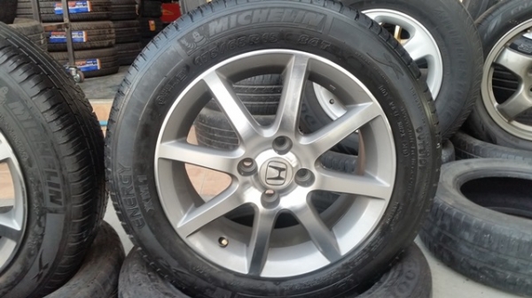 ขายล้อHONDA ขอบ 15 พร้อมยาง 4 ล้อ