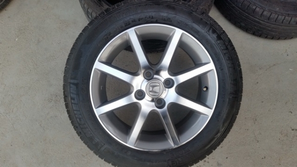 ขายล้อHONDA ขอบ 15 พร้อมยาง 4 ล้อ