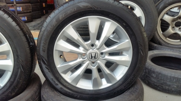 ขายล้อHONDA CITY 15 ยางปี 0715  4 ล้อ